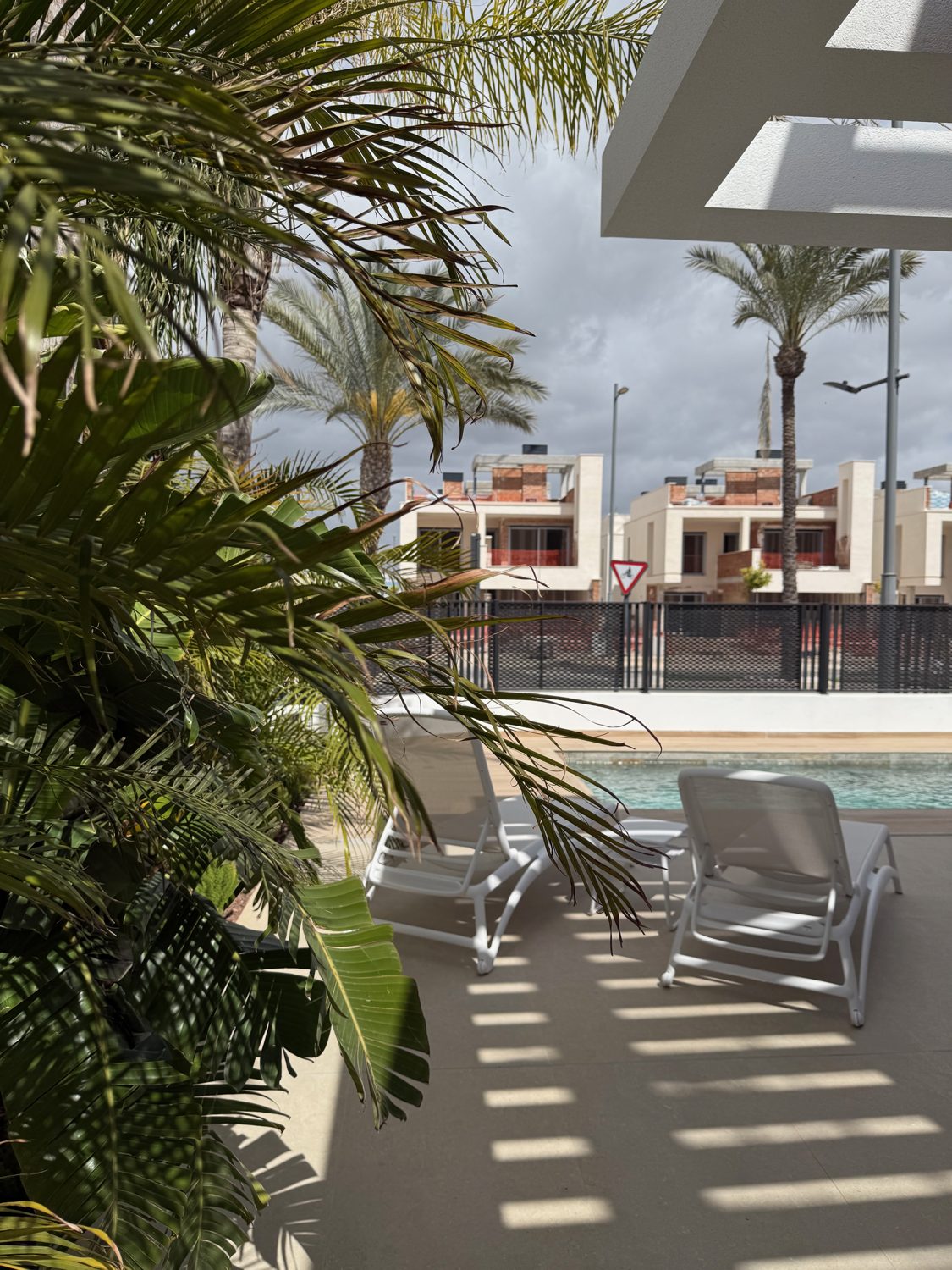 Villa de obra nueva con piscina — Levante Homes